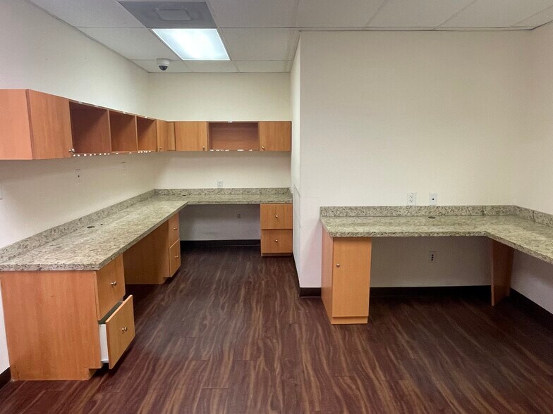 More Photos Of 7061 Cypress Rd, Plantation Medical For Lease