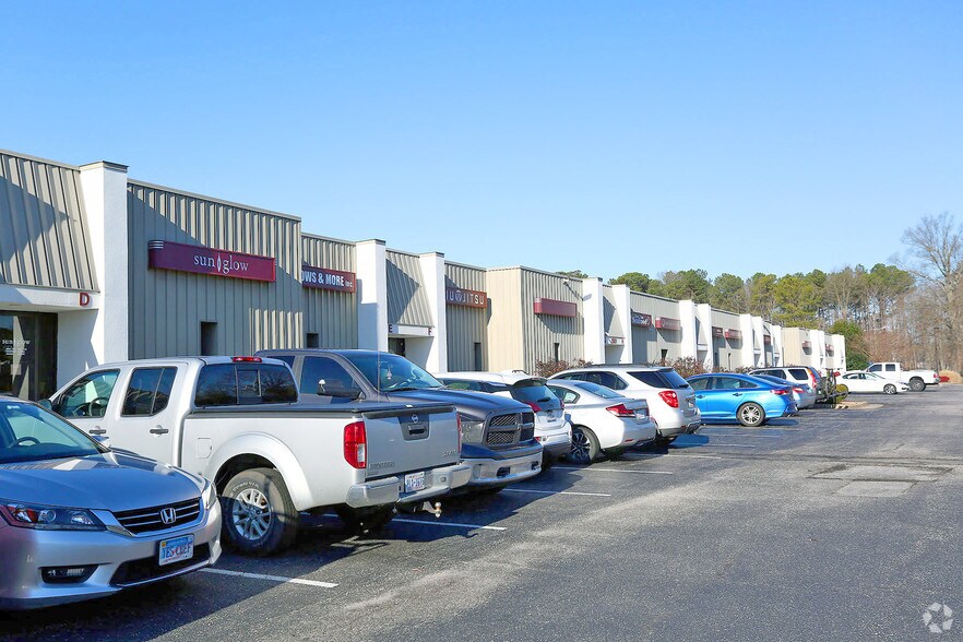 Primary Photo Of 11861 Canon Blvd, Newport News Distribution For Lease
