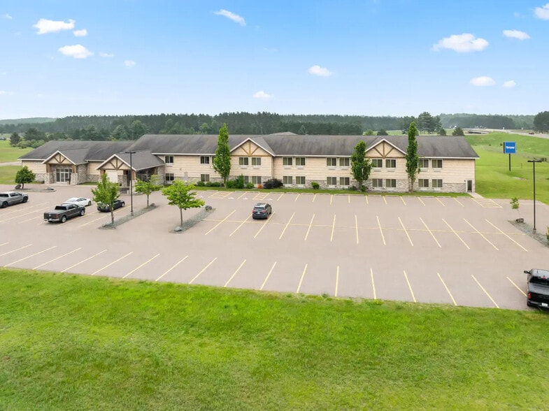 More Photos Of 1738 Comfort Dr, Tomahawk Hotel For Sale