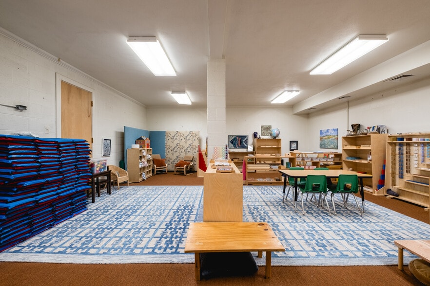 More Photos Of 4401 Woodlawn Dr, Little Rock Religious Facility For Sale