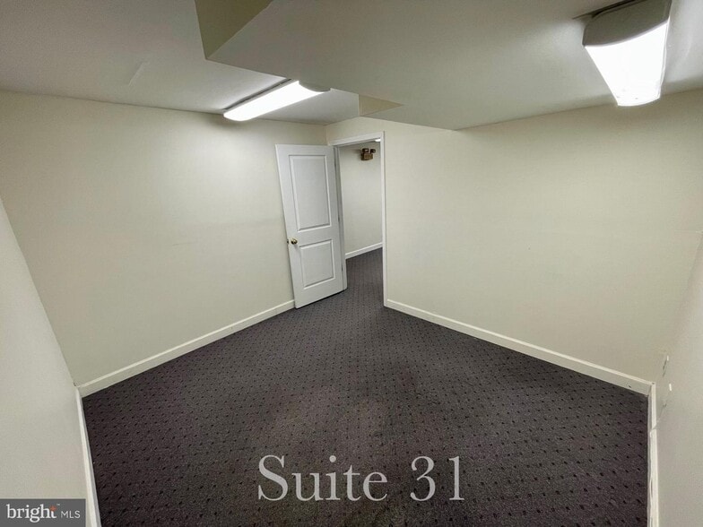 More Photos Of 5201-5215 W Woodmill Dr, Wilmington Medical For Sale