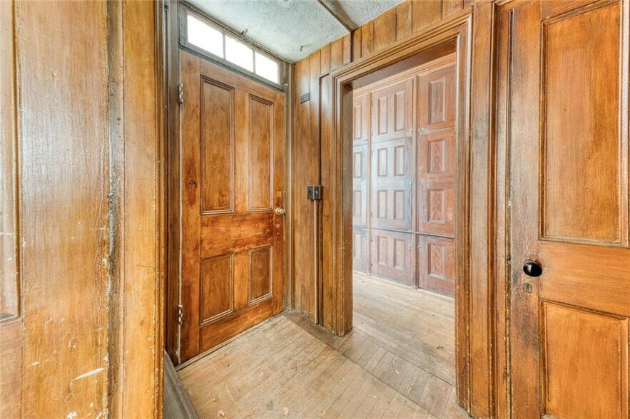 More Photos Of 2 Elm St, Westerly Office For Sale