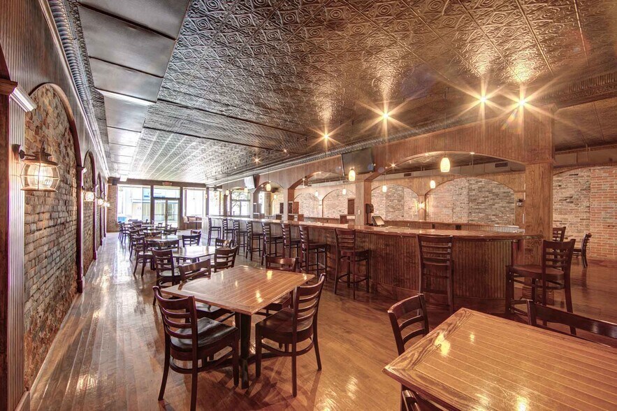 More Photos Of 302 Main St, Columbia Industrial For Sale