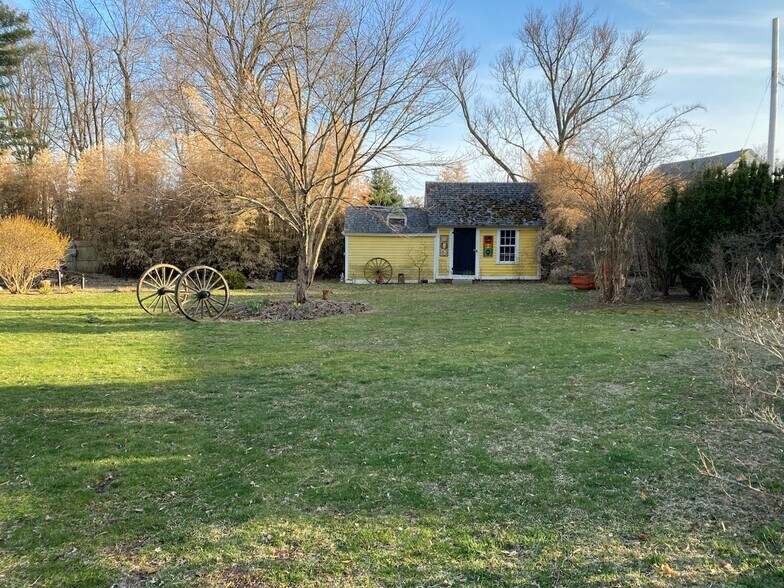 More Photos Of 2144 Broad St, Cranston Office For Lease