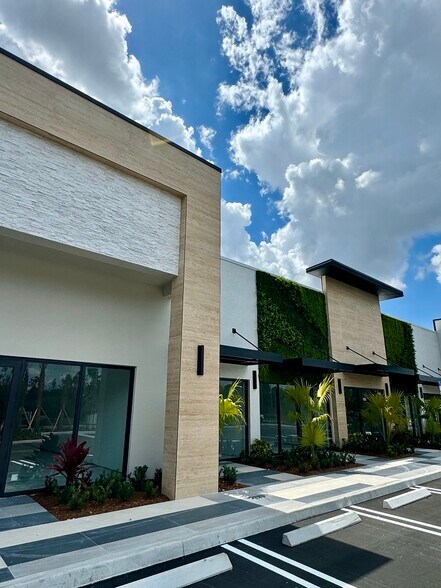 More Photos Of 1250 SW Gatlin Blvd, Port Saint Lucie Unknown For Lease