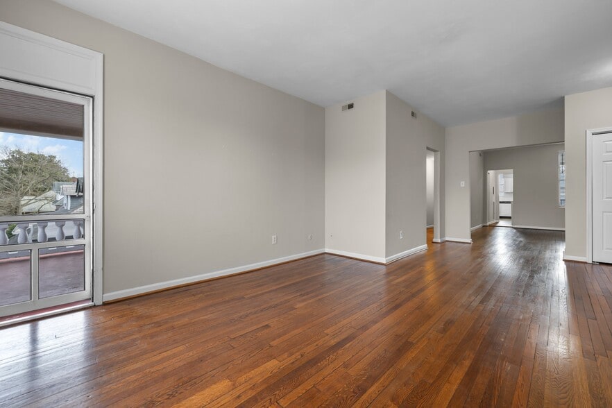 More Photos Of 625 W Princess Anne Rd, Norfolk Apartments For Sale