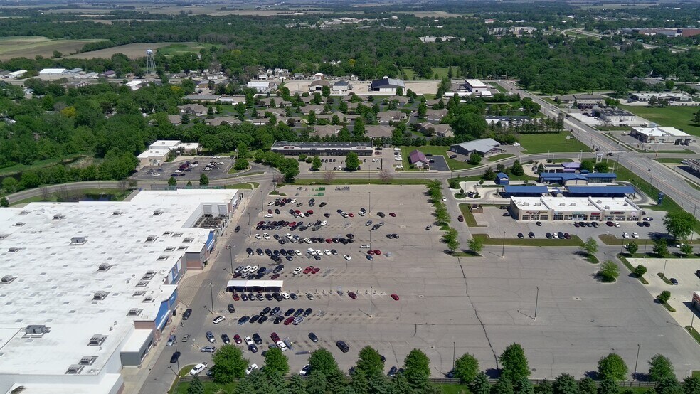More Photos Of 1906 8th St NW, Austin General Retail For Sale