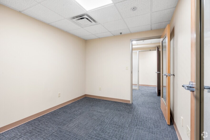 More Photos Of 609 W Johnson Ave, Cheshire Medical For Lease