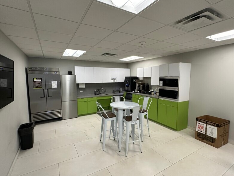 More Photos Of 6060 N Central Expy, Dallas Office For Lease