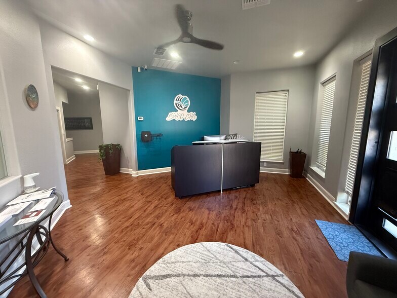 More Photos Of 15303 Huebner Rd, San Antonio Office For Lease