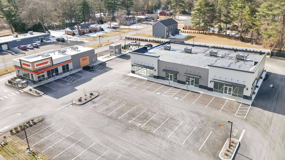 More Photos Of 212 Southampton Rd, Westfield Freestanding For Lease