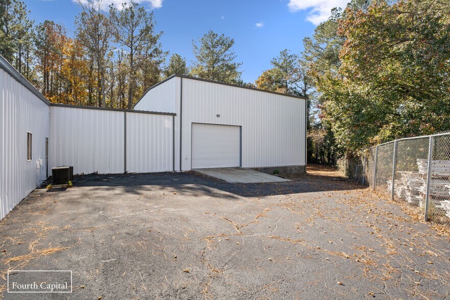More Photos Of 1511 Commercial Ct, Jonesboro Warehouse For Sale