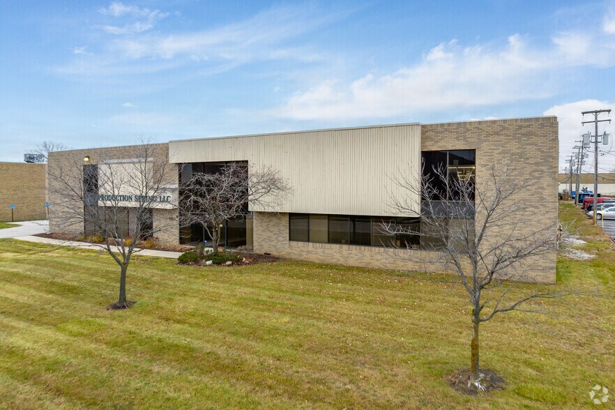 More Photos Of 1151 Allen Dr, Troy Manufacturing For Lease
