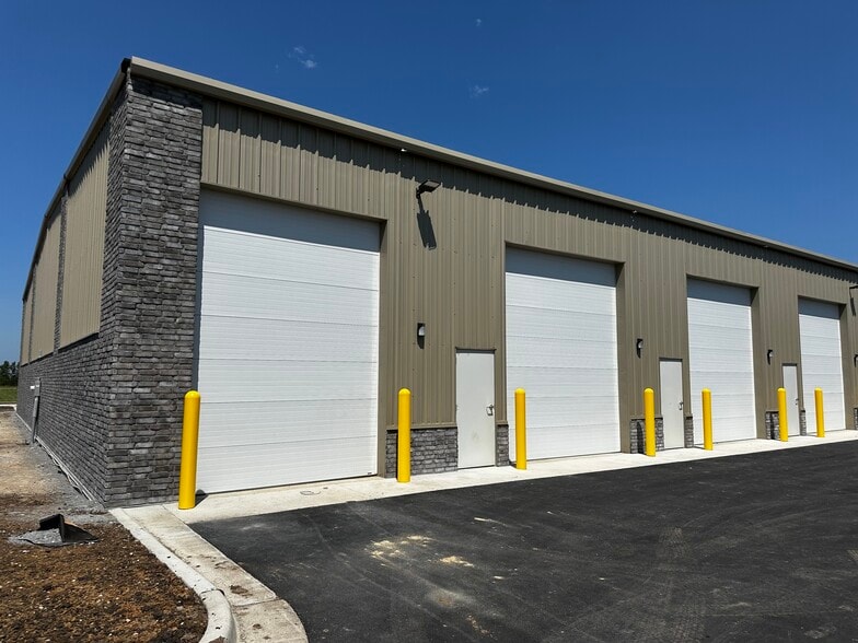 More Photos Of 21013 Floyd St, Bucyrus Self Storage For Sale