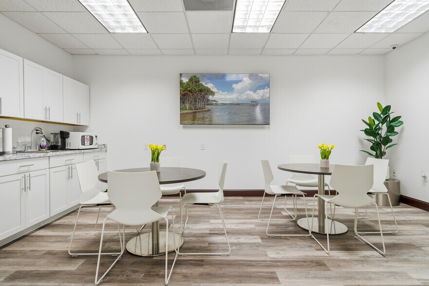 More Photos Of 1690 S Congress Ave, Delray Beach Coworking Space