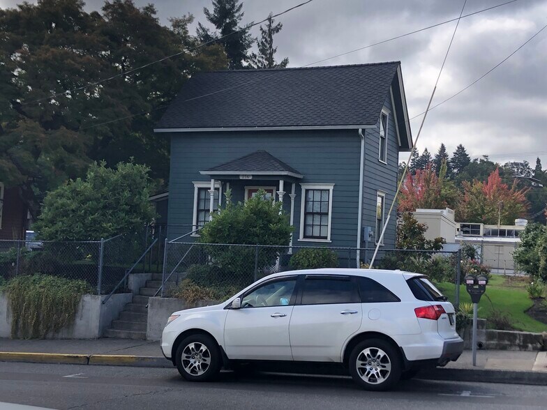 More Photos Of 216 14th St, Oregon City Office For Lease