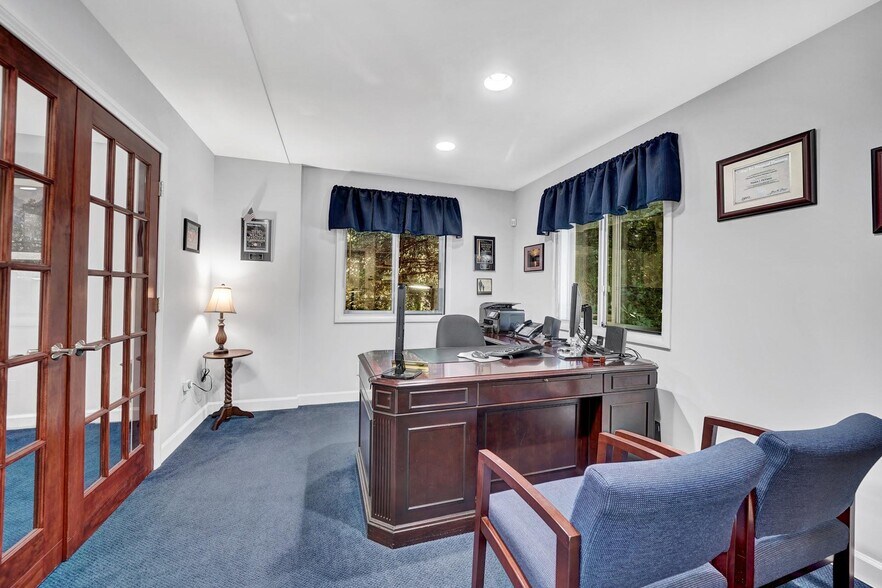 More Photos Of 3630 Hill Blvd, Yorktown Medical For Sale