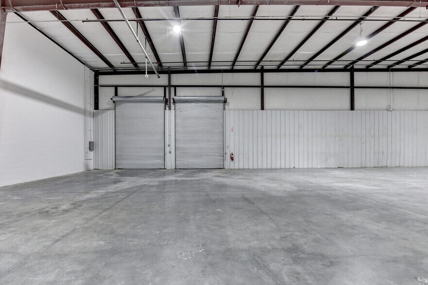 More Photos Of 1310 Capital Cir, Lawrenceville Warehouse For Sale