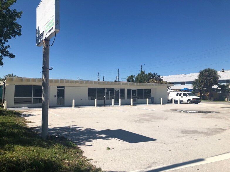 More Photos Of 1908 S Orlando Ave, Cocoa Beach Convenience Store For Sale