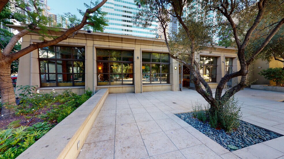 More Photos Of 700 W 5th St, Los Angeles Storefront For Lease