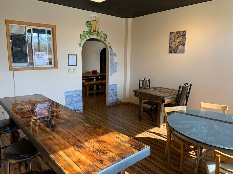 More Photos Of 311 N Broad St, Griffith Restaurant For Sale