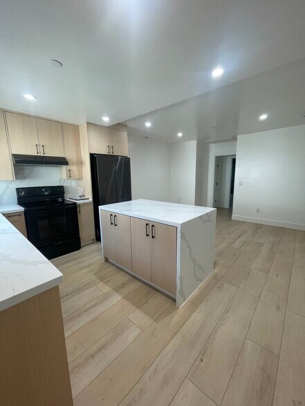 More Photos Of 19 Knoll Ln, Mill Valley Apartments For Sale