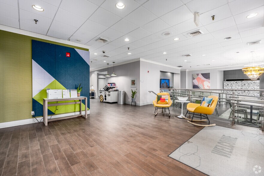 More Photos Of 6617 Ritchie Hwy, Glen Burnie Hotel For Sale