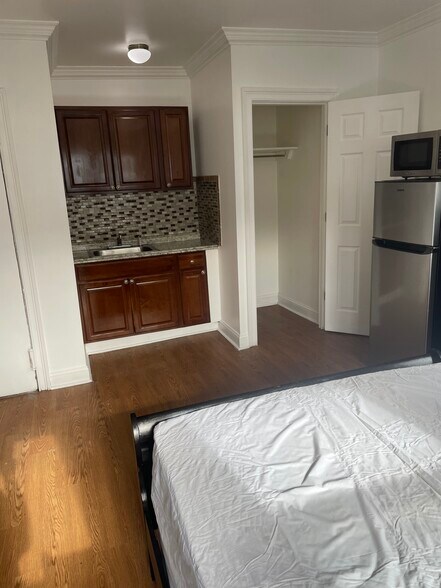 More Photos Of 29 Saint Andrews Pl, Yonkers Apartments For Sale