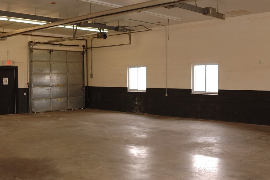 More Photos Of 4944 Ver Plank Rd, Clay Light Manufacturing For Sale