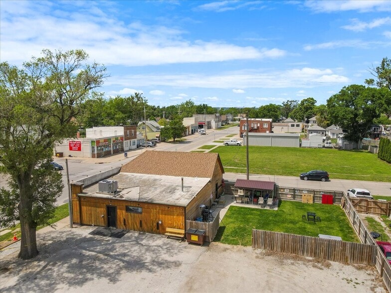 More Photos Of 626 16th Avenue, Council Bluffs General Retail For Sale