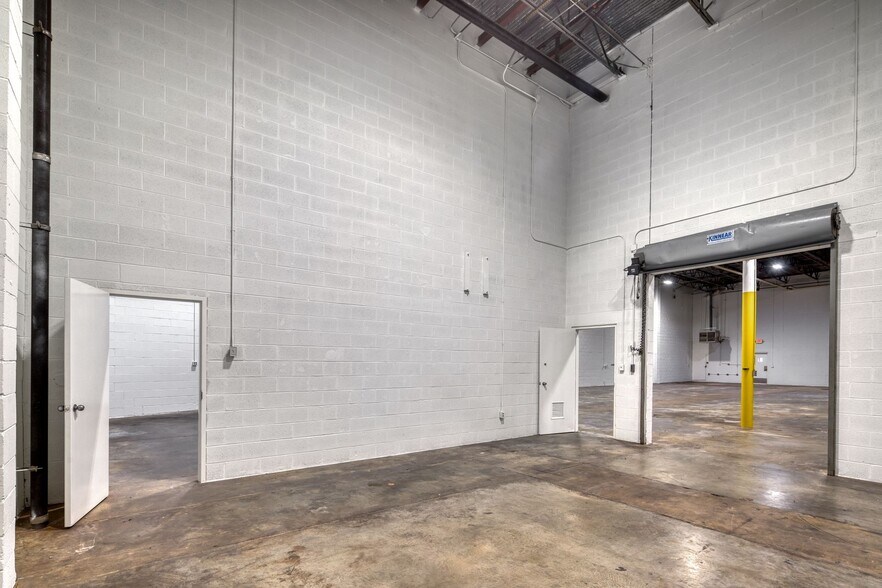 More Photos Of 3285 Saturn Ct, Peachtree Corners Warehouse For Lease