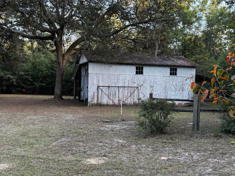 More Photos Of 143 Fisk Rd, Dorchester Specialty For Sale