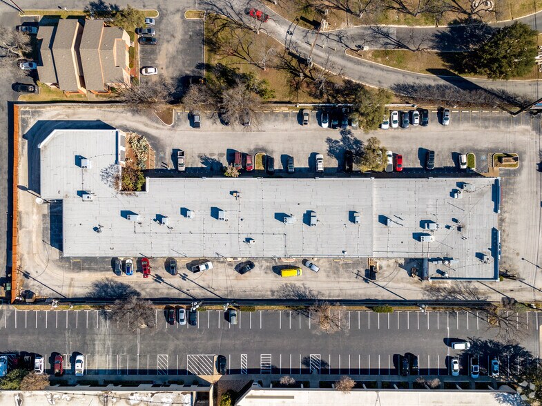 More Photos Of 2411 NE Loop 410, San Antonio Research And Development For Lease