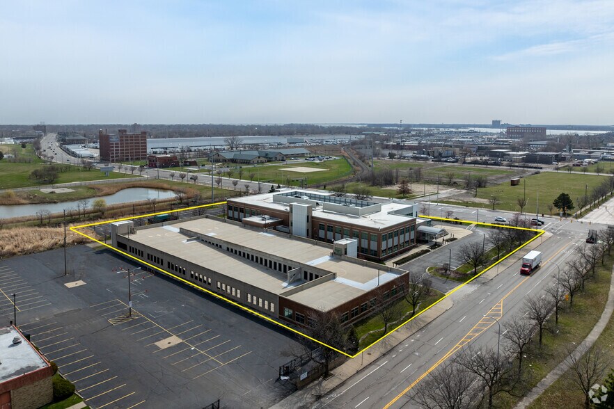 More Photos Of 11411 E Jefferson Ave, Detroit Office For Sale