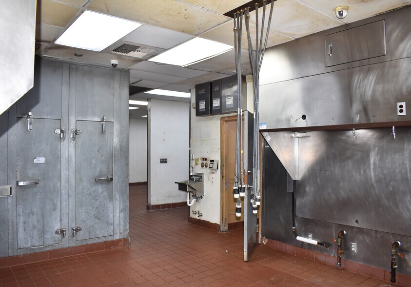 More Photos Of 204 Largo Dr, Nashville Fast Food For Sale