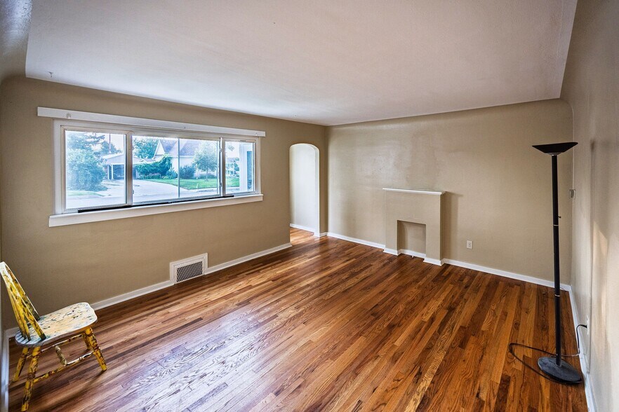 More Photos Of 404 10th St, Wheatland Apartments For Sale