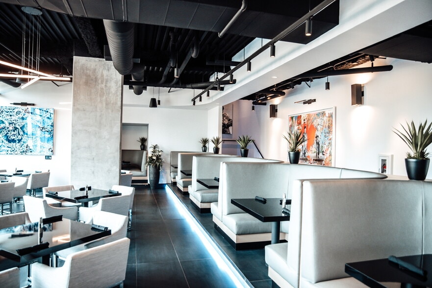 More Photos Of 151 1St Ave S, Nashville Restaurant For Sale