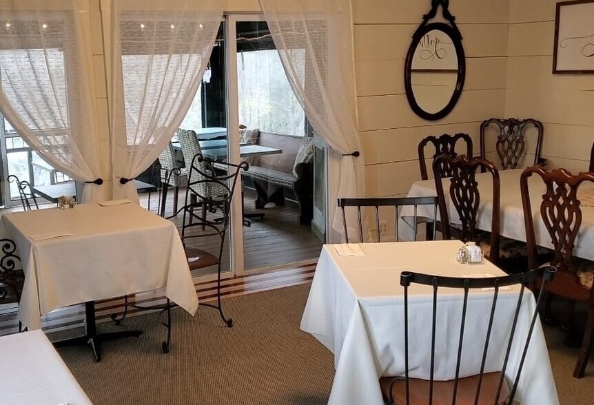 More Photos Of 91 South St, Gorham Hospitality For Sale