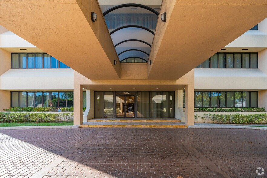 More Photos Of 1761 W Hillsboro Blvd, Deerfield Beach Office For Lease
