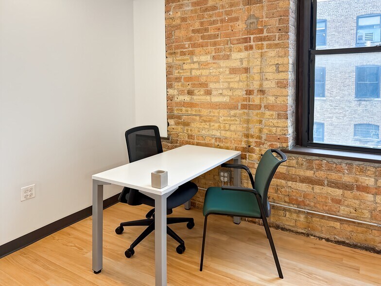 More Photos Of 1918 N Mendell St, Chicago Coworking Space