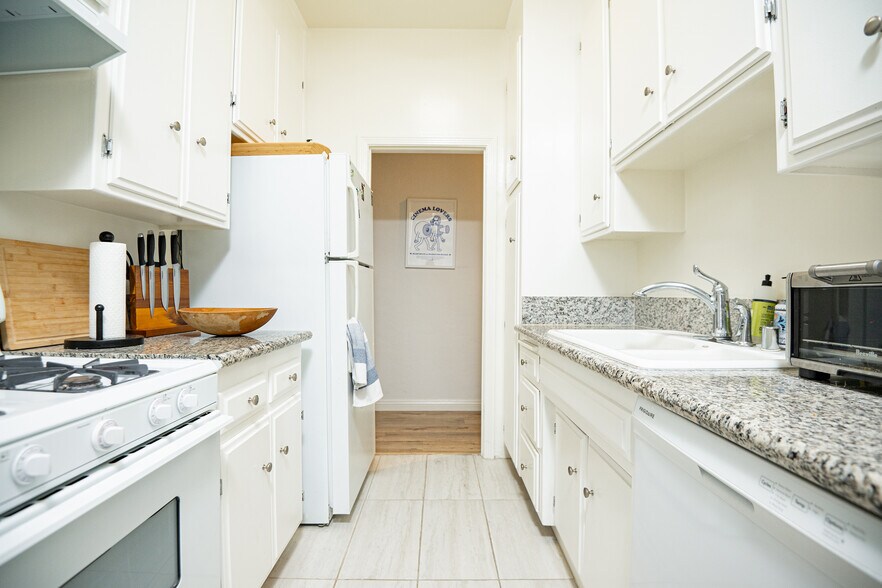 More Photos Of , Beverly Hills Multifamily For Sale