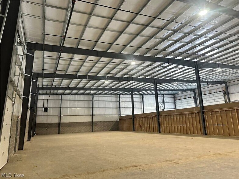 More Photos Of 200 8th St, Chester Warehouse For Lease