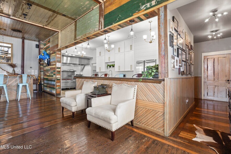 More Photos Of 647 Howard Ave, Biloxi Office Residential For Sale