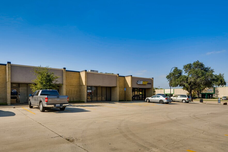 More Photos Of 2016 E Randol Mill Rd, Arlington Unknown For Lease