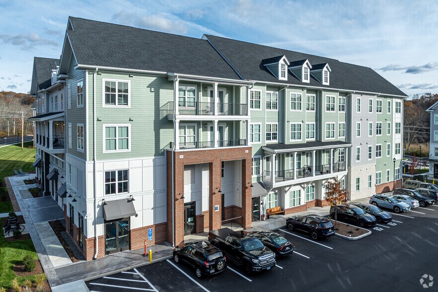 Primary Photo Of 1725 Storrs Rd Ct, Storrs Apartments For Lease