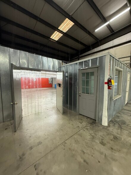 More Photos Of 2824 Anthony Rd, Burlington Manufacturing For Lease