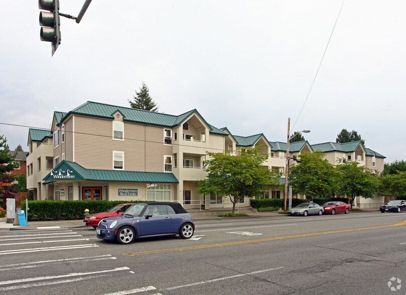 Primary Photo Of 12250 Greenwood Ave N, Seattle Apartments For Lease