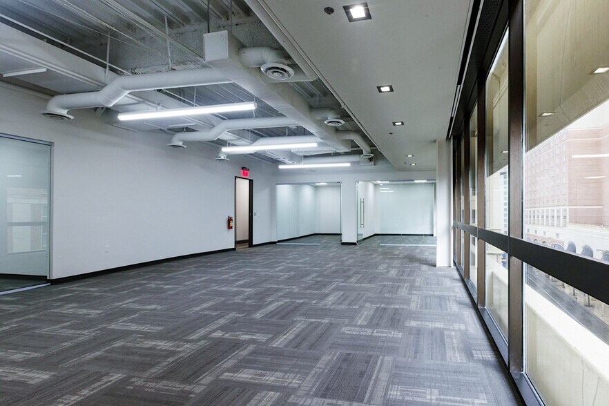 More Photos Of 106 S Saint Marys St, San Antonio Office For Lease