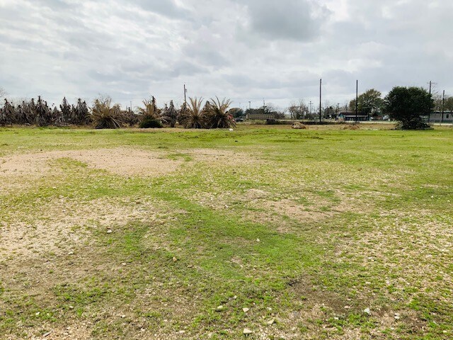 More Photos Of 204 Glen Flora Rd, Eagle Lake Land For Sale