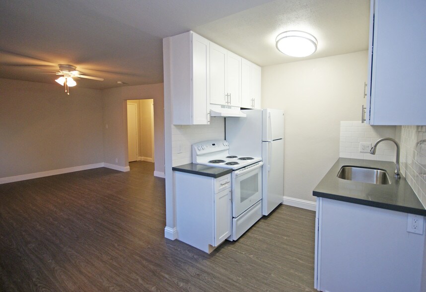 More Photos Of 2412 Q St, Sacramento Apartments For Sale